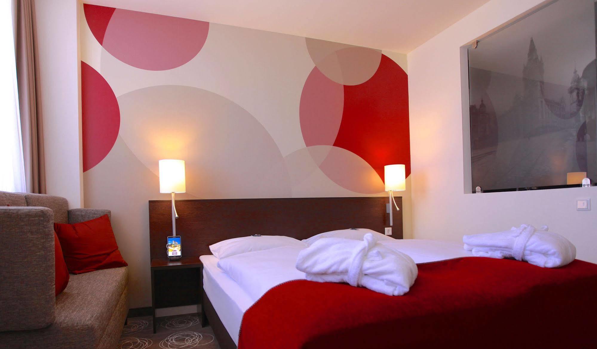 เวเบอร์ส- ดาซ โฮเต็ล อิม เรอร์เทิร์ม Hotel เอสเซน ภายนอก รูปภาพ
