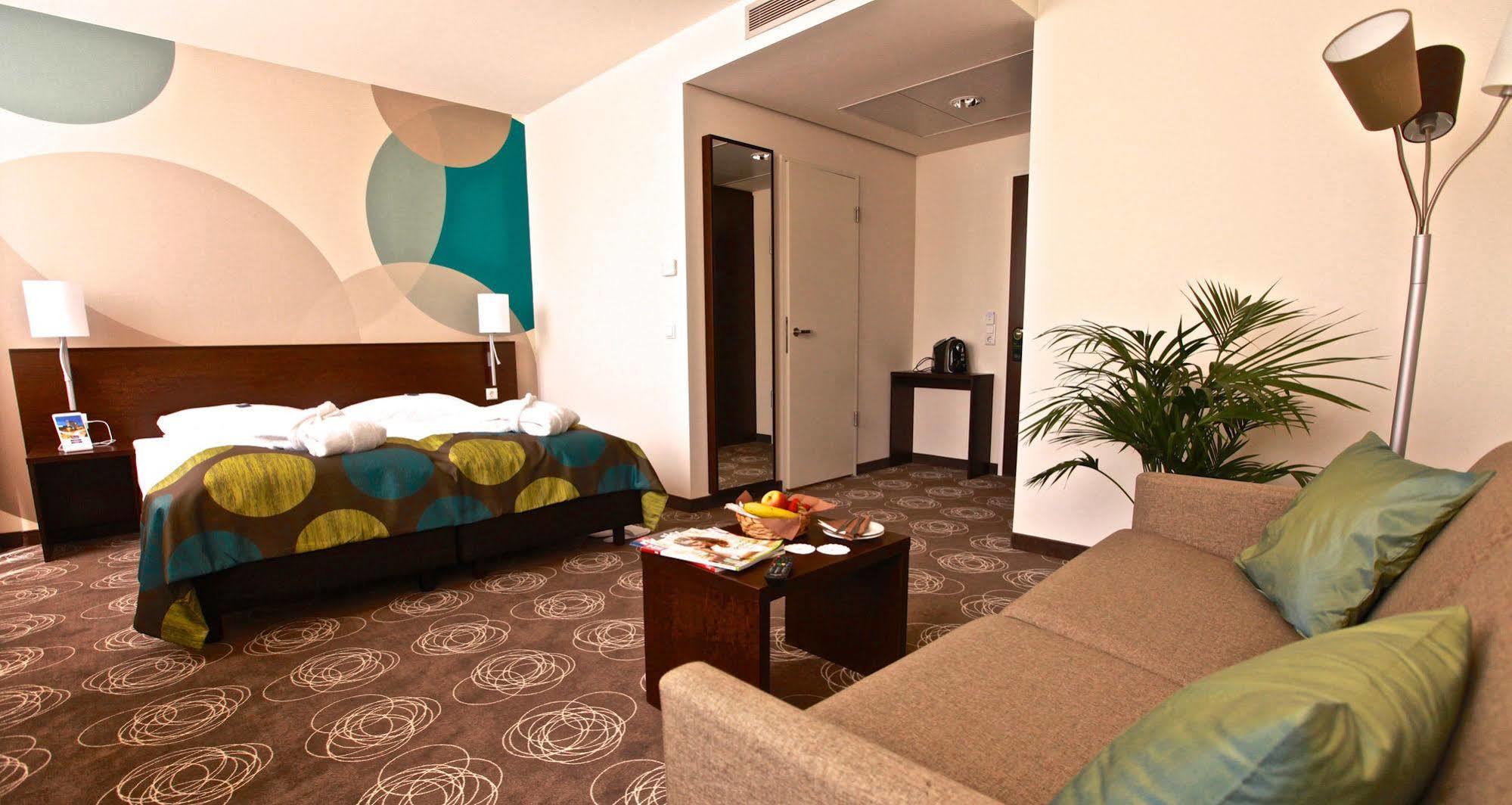 เวเบอร์ส- ดาซ โฮเต็ล อิม เรอร์เทิร์ม Hotel เอสเซน ภายนอก รูปภาพ